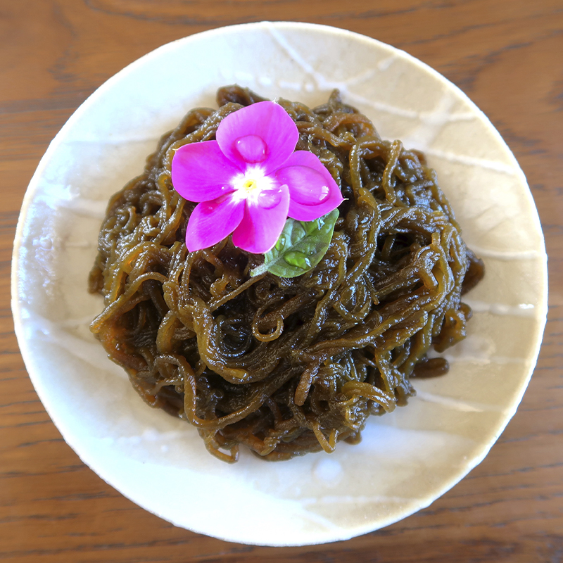《送料無料》宮古島産 黄金もずく（生）80g×10パック